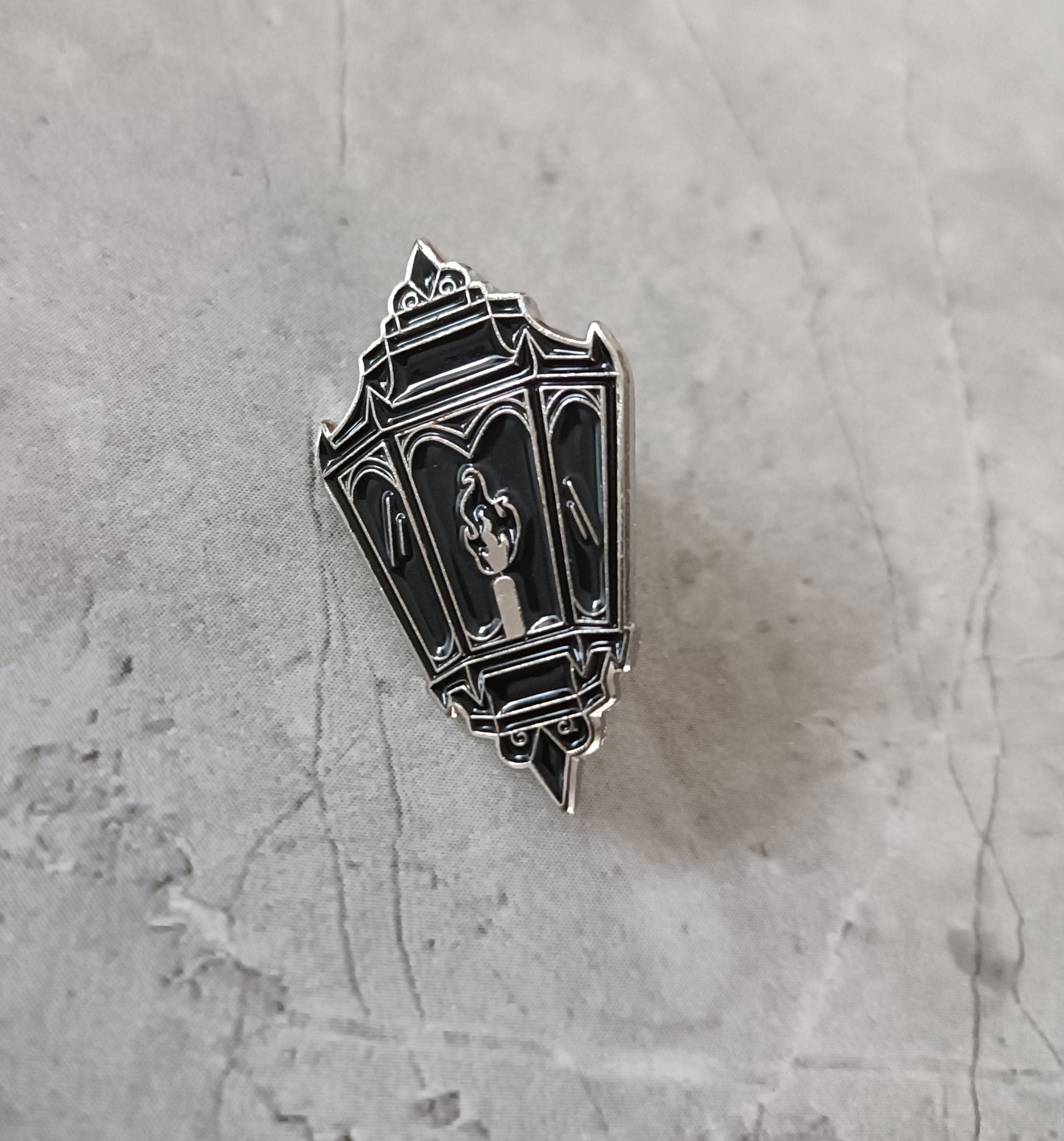 Lantern Pin