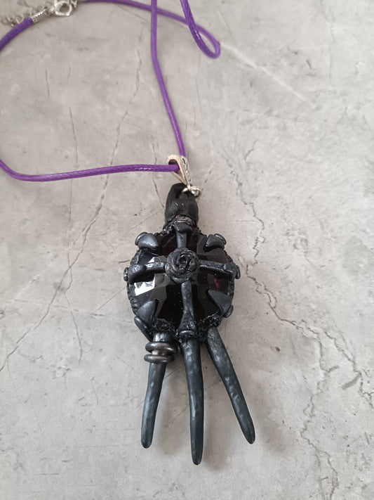 Claw Necklace