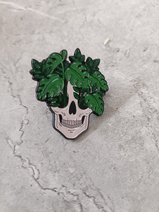 Leafy Skull Pin